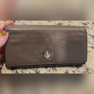 A Kate Spade New York, Keira Newbury Lane Clutch Wristlet